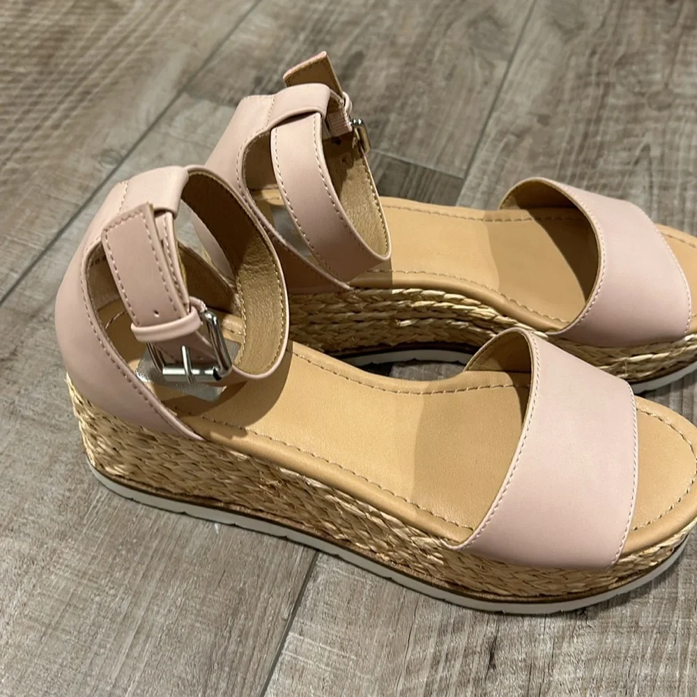 DV Dolce Vita baker wedge sandals, pink w/ straw on wedge, white sole, size 6.5 - Picture 4 of 9